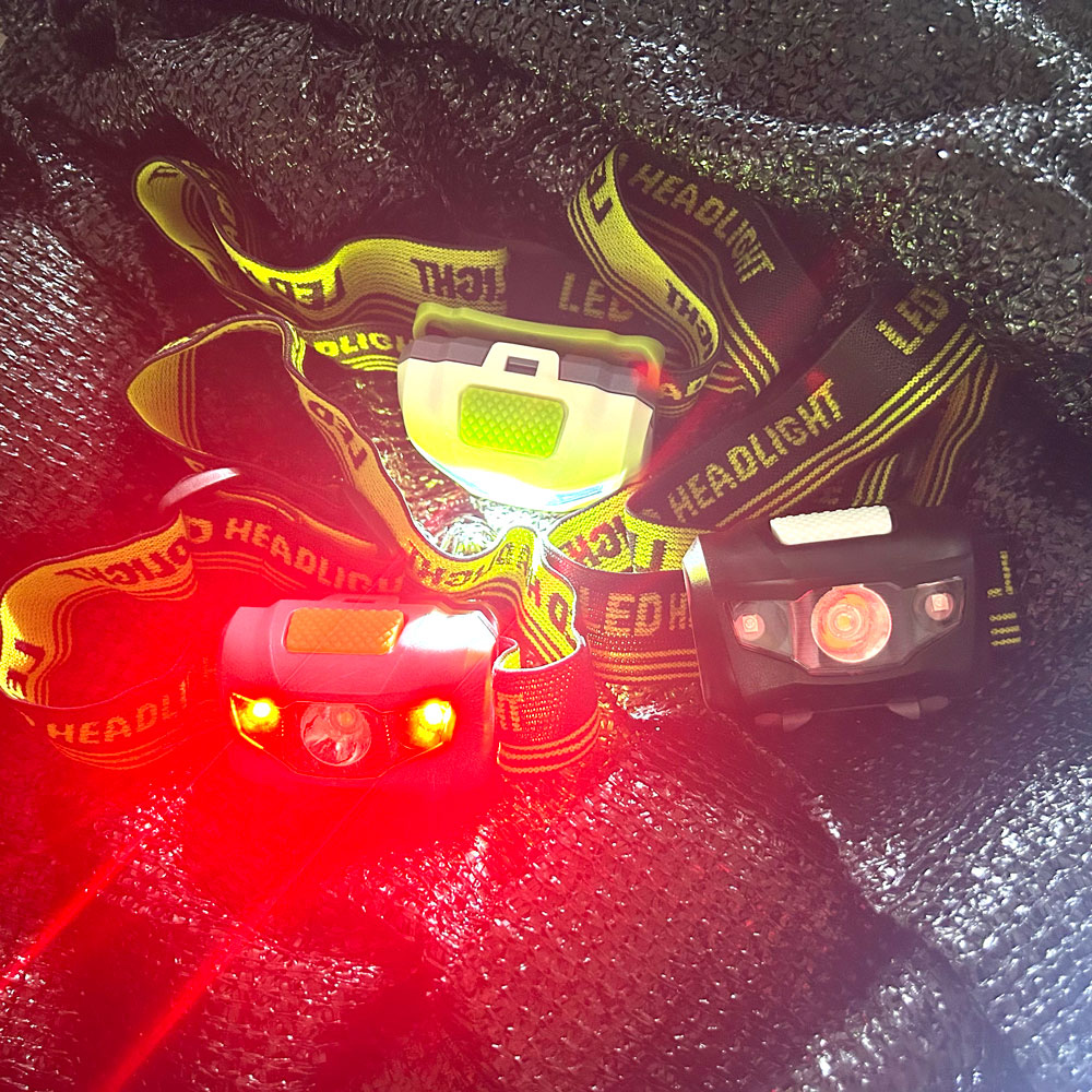 Outdoor Adventure Hunt - Faro LED blanco y rojo, faro
